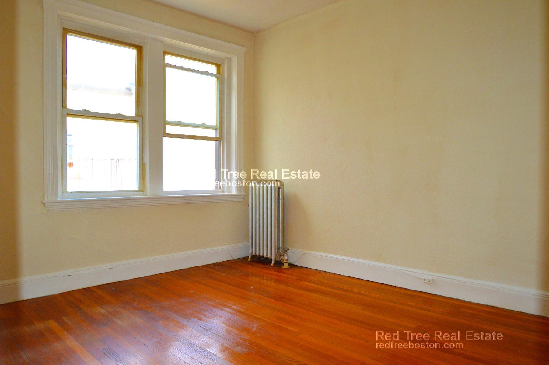 1820 Commonwealth Ave, Brighton