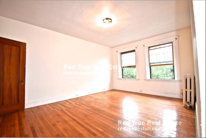 3 bed, 1 bath apartment for rent at 37 Dwight St Unit 3, Coolidge Corner — photo 4 of 30