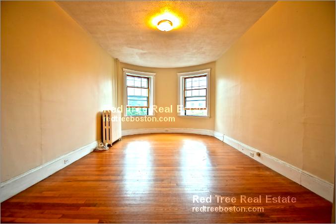 3 bed, 1 bath apartment for rent at 37 Dwight St Unit 3, Coolidge Corner — photo 1 of 30