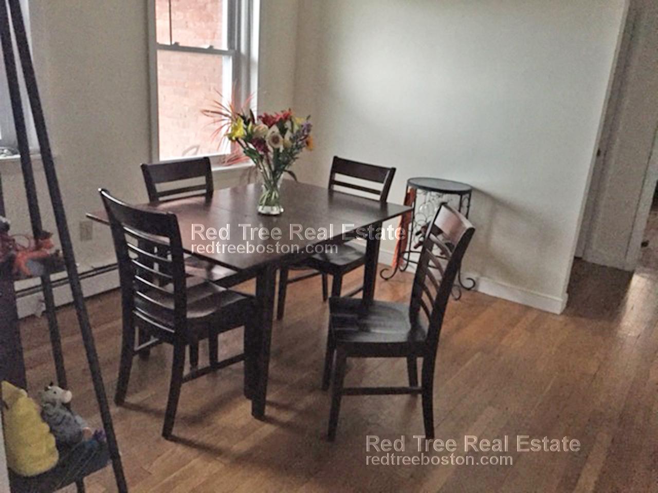 2 bed, 1 bath apartment for rent at 310 Tappan St Unit 2, Brookline — photo 3 of 4