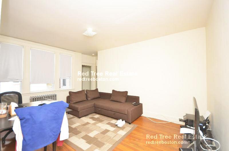 2 bed, 1 bath apartment for rent at 1634 Commonwealth Ave Unit 11, Brighton — photo 2 of 5