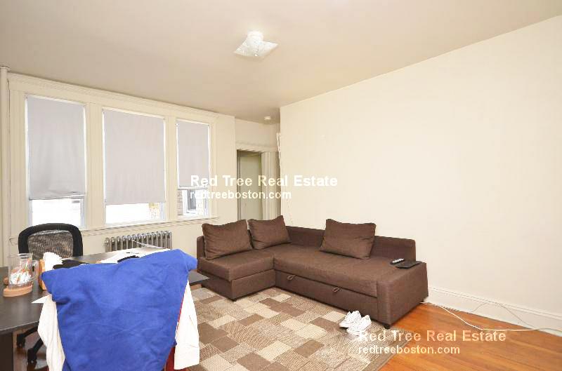 2 bed, 1 bath apartment for rent at 1634 Commonwealth Ave Unit 11, Brighton — photo 3 of 5