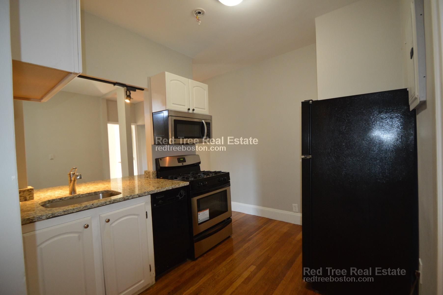 318 Summit Ave, Brighton