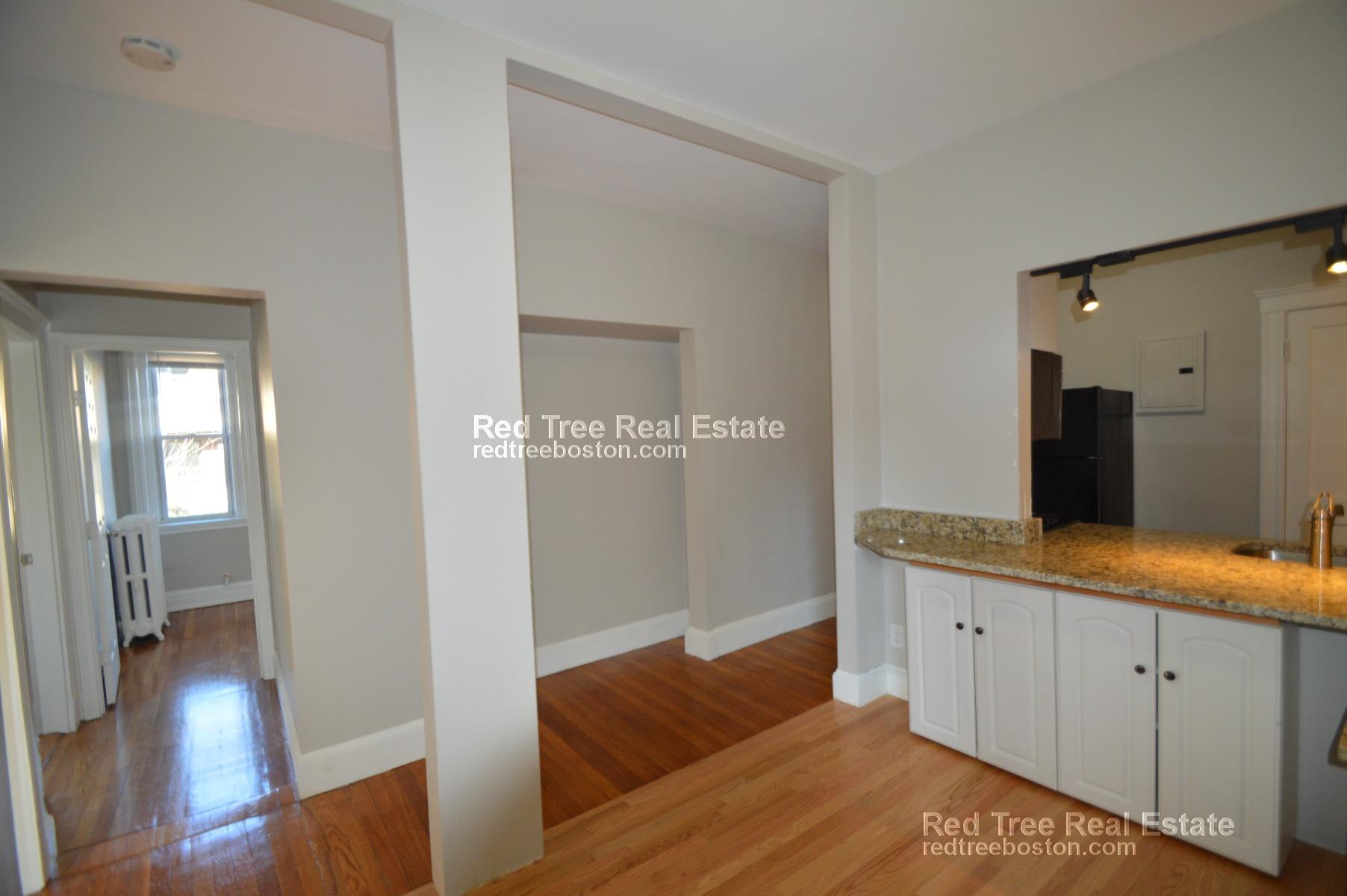 318 Summit Ave, Brighton