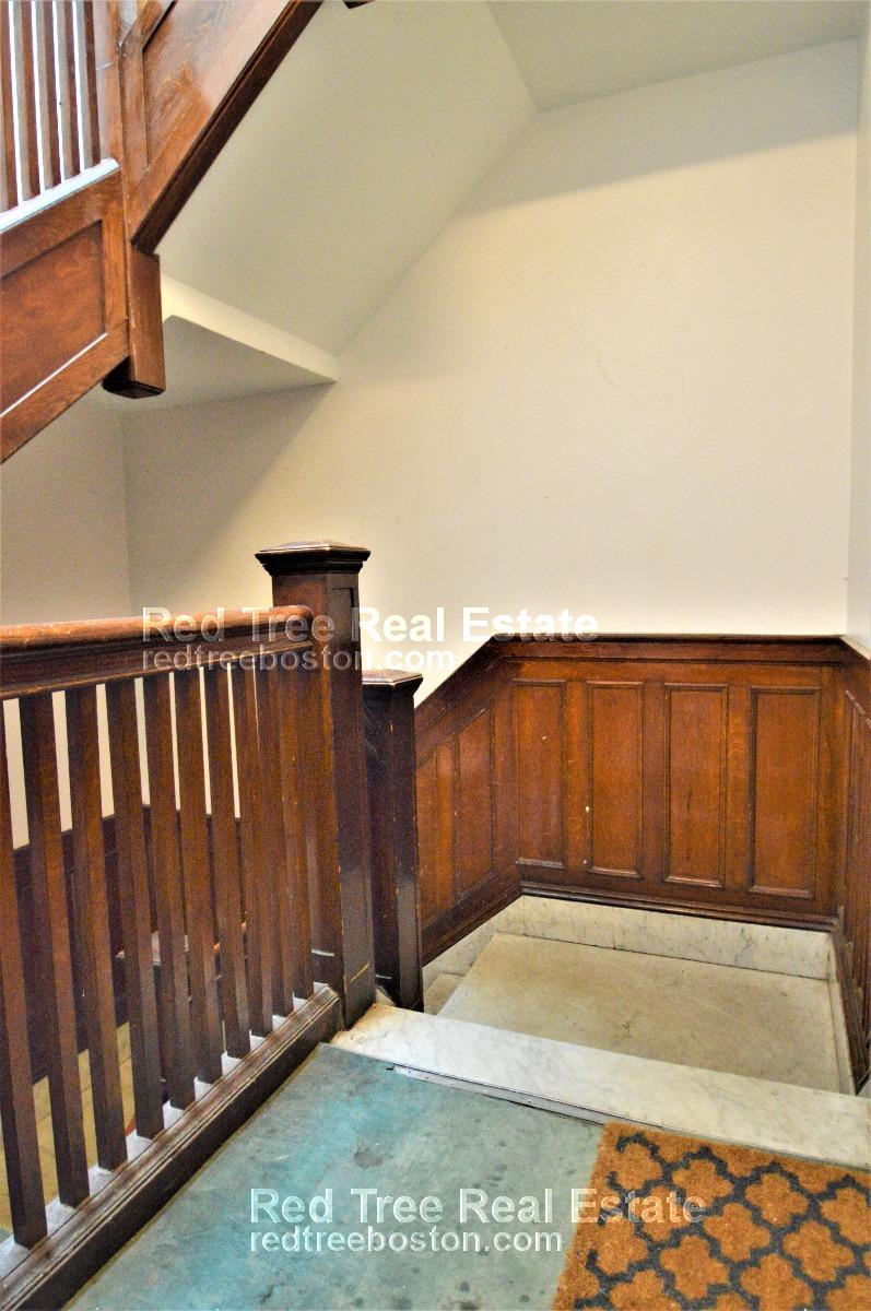 2 bed, 1 bath apartment for rent at 37 Dwight St Unit 6, Coolidge Corner — photo 6 of 7