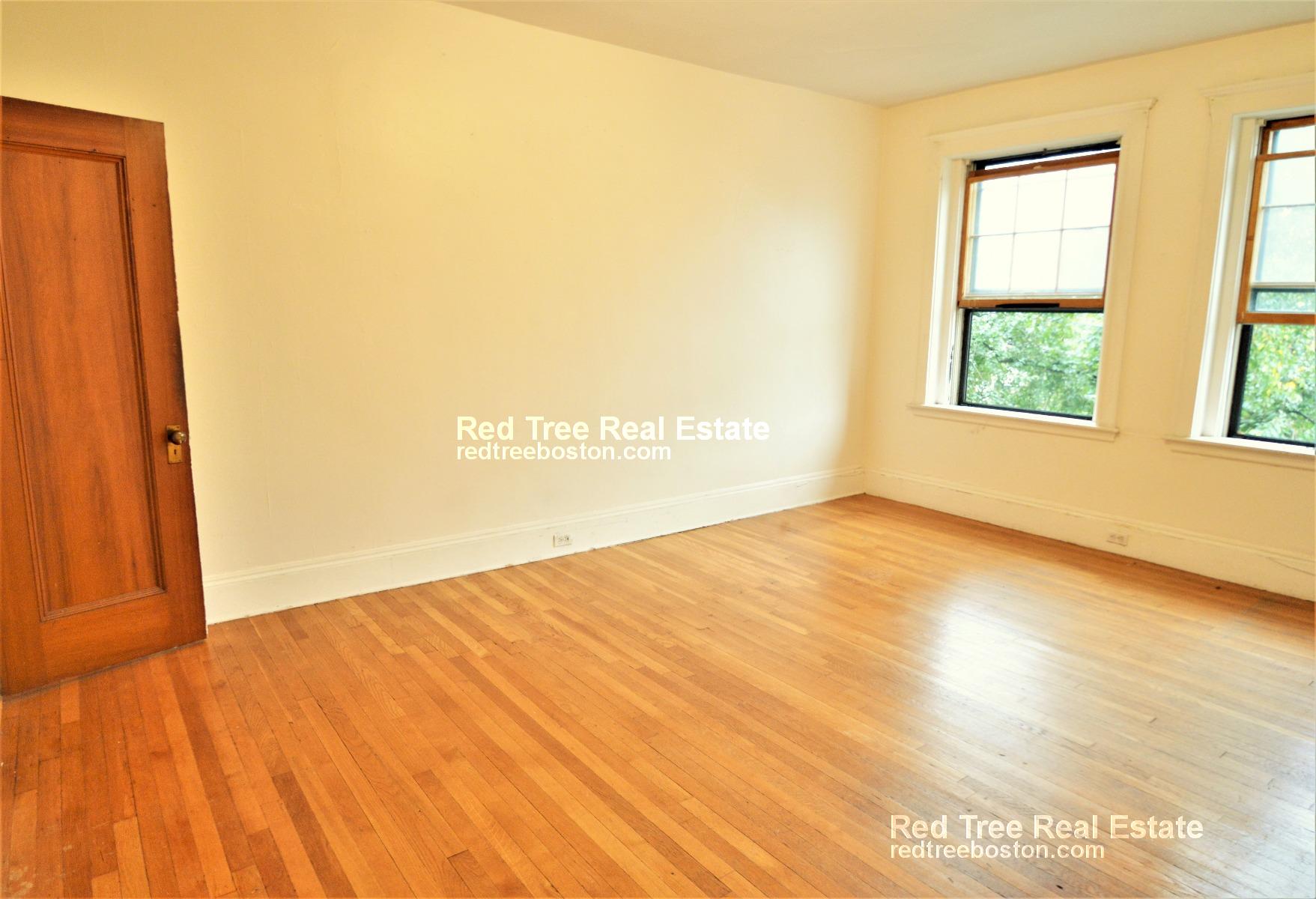 3 bed, 1 bath apartment for rent at 37 Dwight St Unit 3, Coolidge Corner — photo 11 of 30