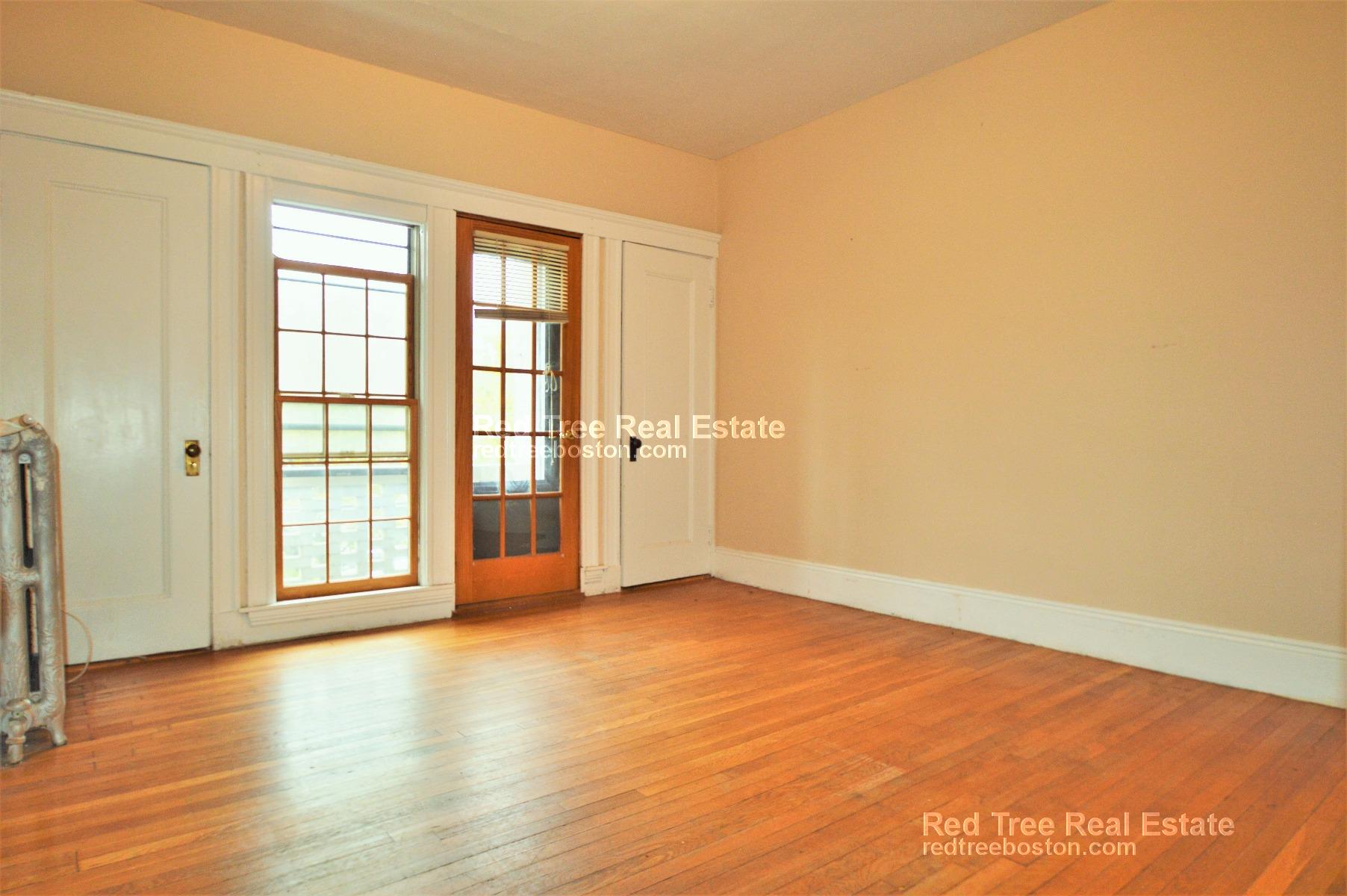 3 bed, 1 bath apartment for rent at 37 Dwight St Unit 3, Coolidge Corner — photo 9 of 30