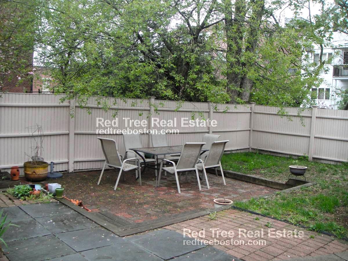 4 bed, 3 bath apartment for rent at 46 Chester St, Somerville — photo 2 of 3