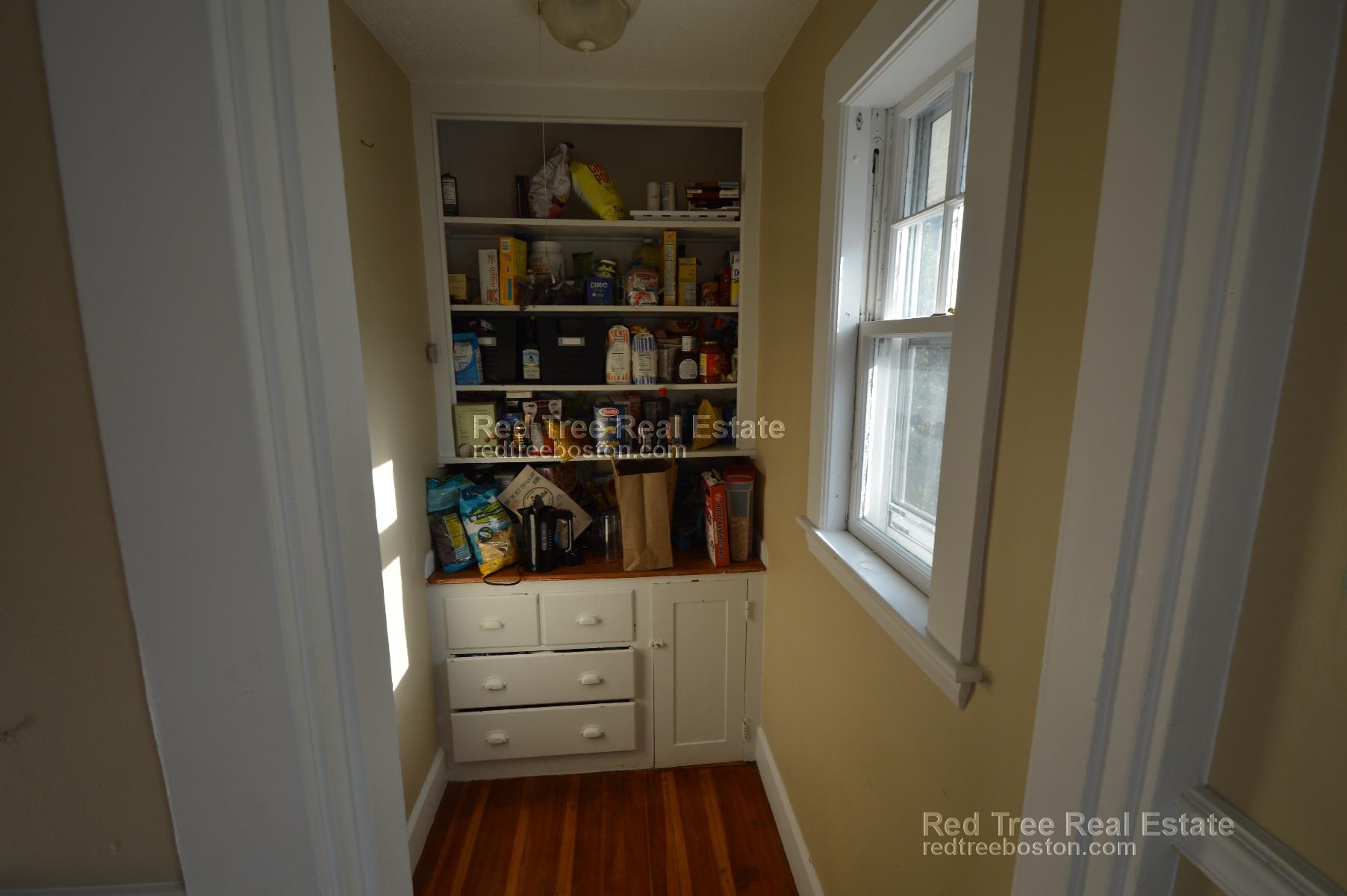 5 bed, 2 bath apartment for rent at 24 Crosby Rd Unit 1, Newton — photo 22 of 32
