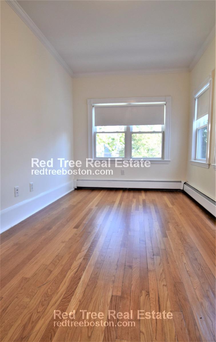 21 Fairbanks St, Coolidge Corner