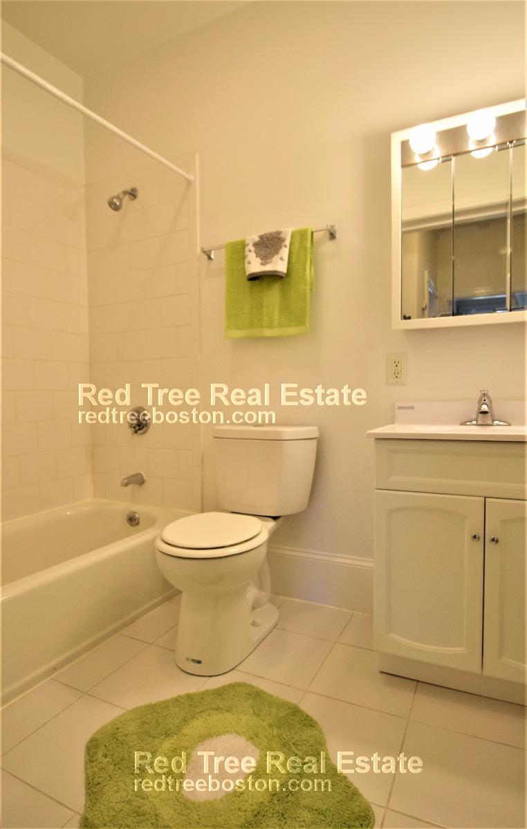 21 Fairbanks St, Coolidge Corner