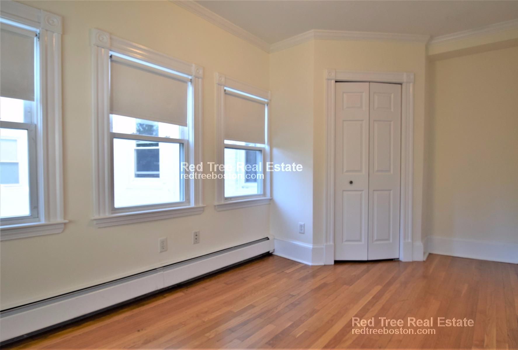 21 Fairbanks St, Coolidge Corner