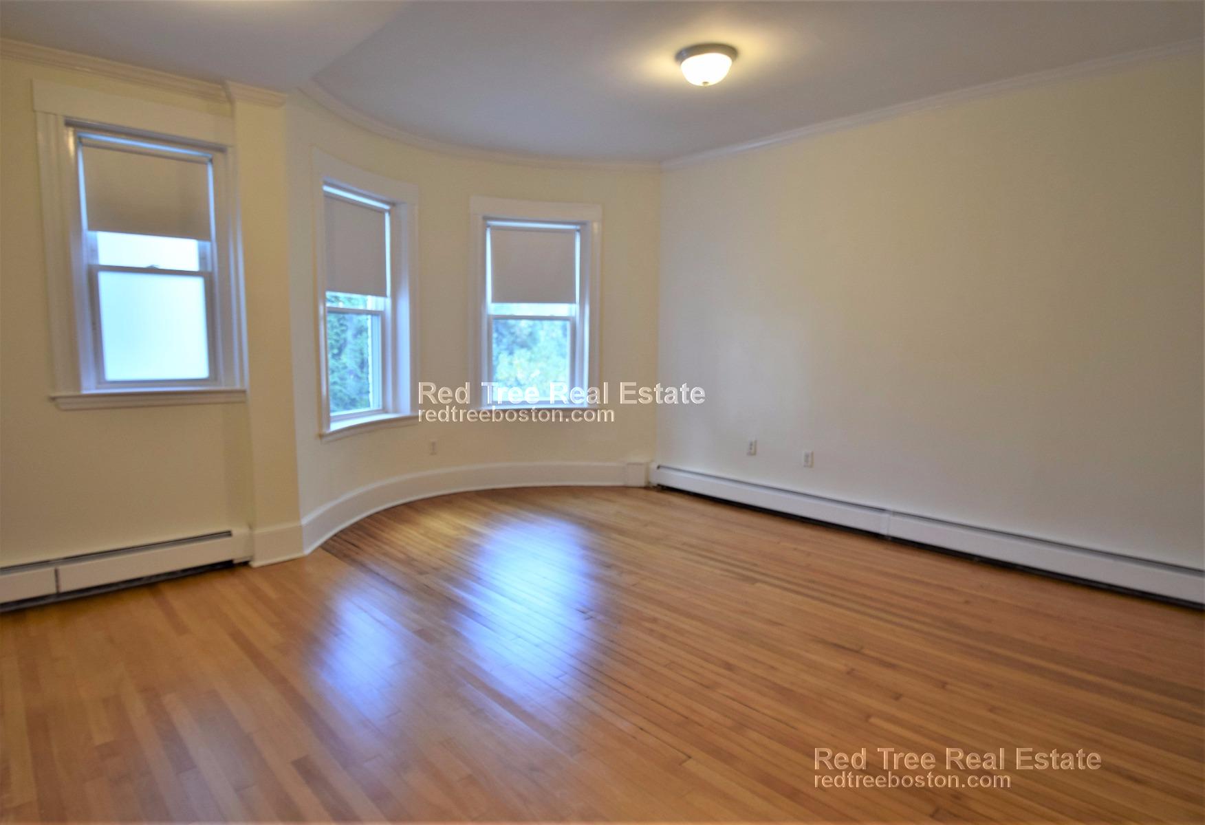 21 Fairbanks St, Coolidge Corner