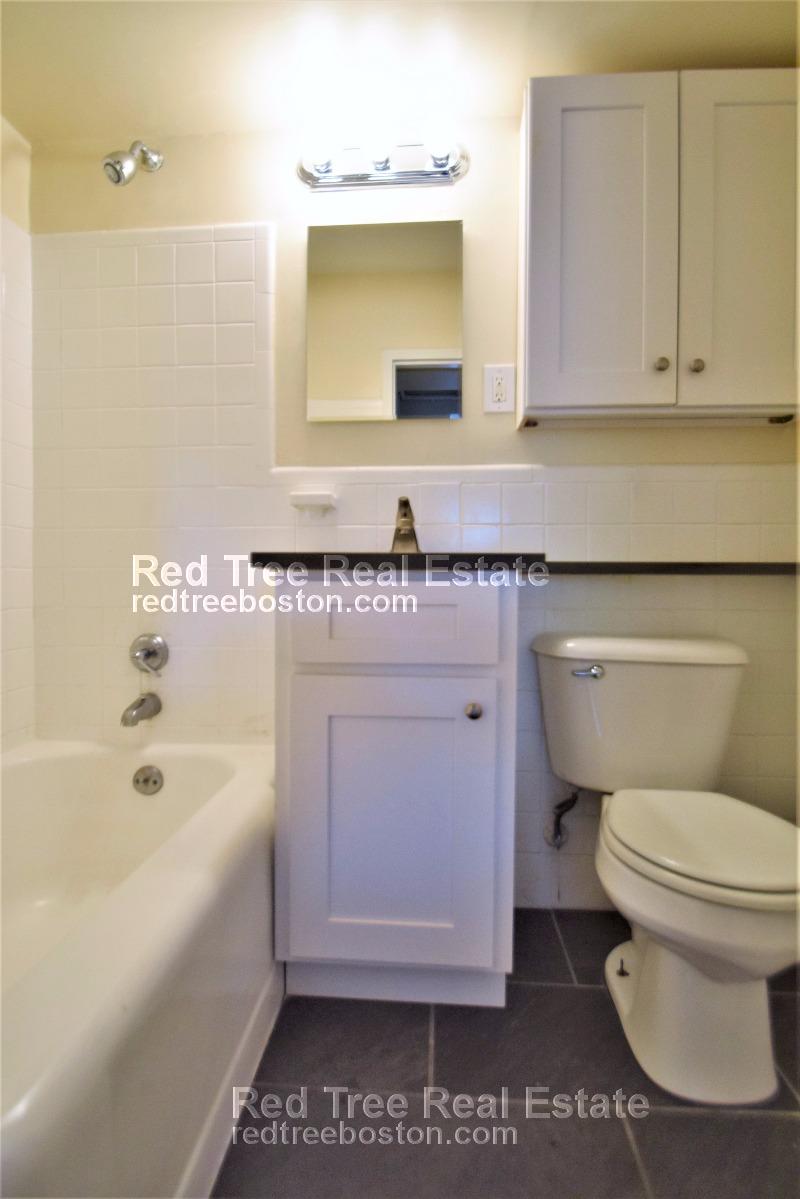 1440 Beacon St, Brookline