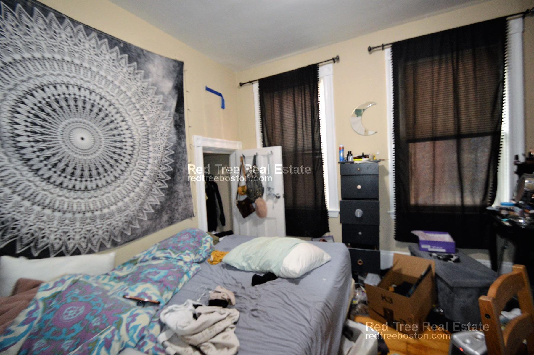 3 bed, 1 bath apartment for rent at 156 Calumet St Unit 1, Mission Hill — photo 14 of 15