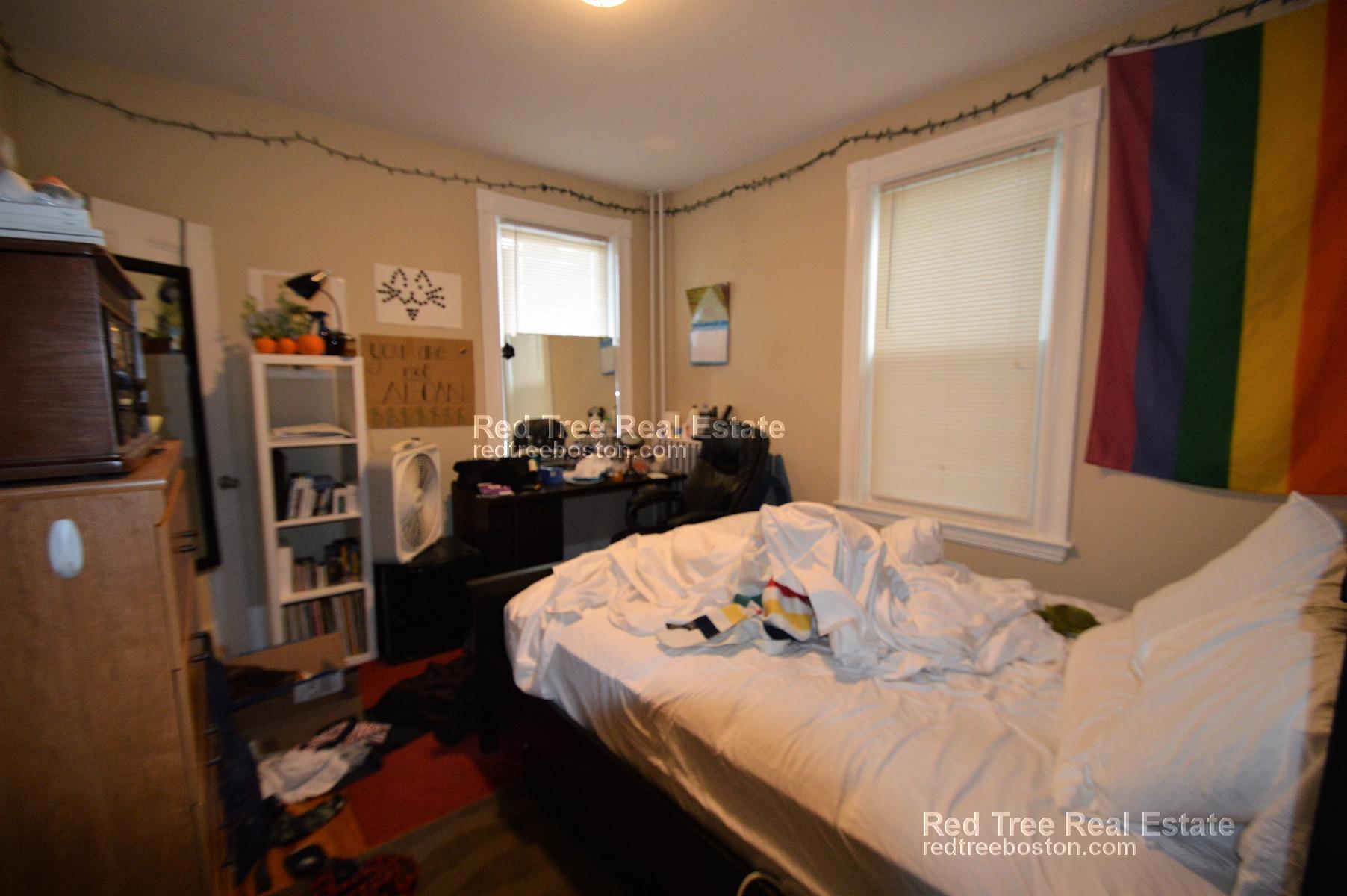 3 bed, 1 bath apartment for rent at 156 Calumet St Unit 1, Mission Hill — photo 15 of 15