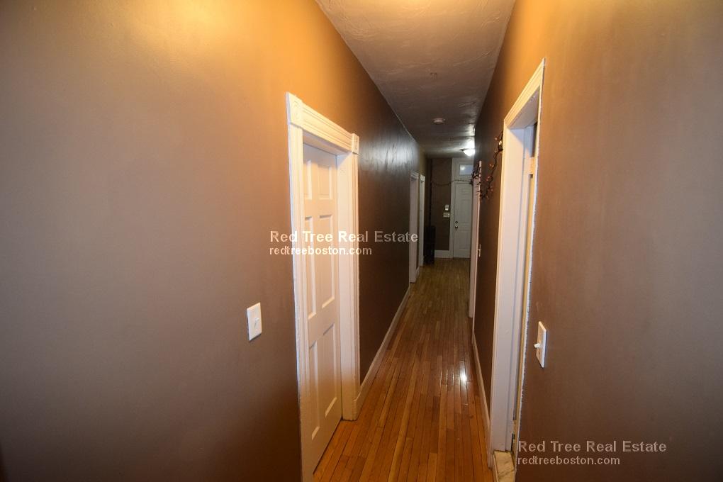 42 Brainerd Rd, Brighton