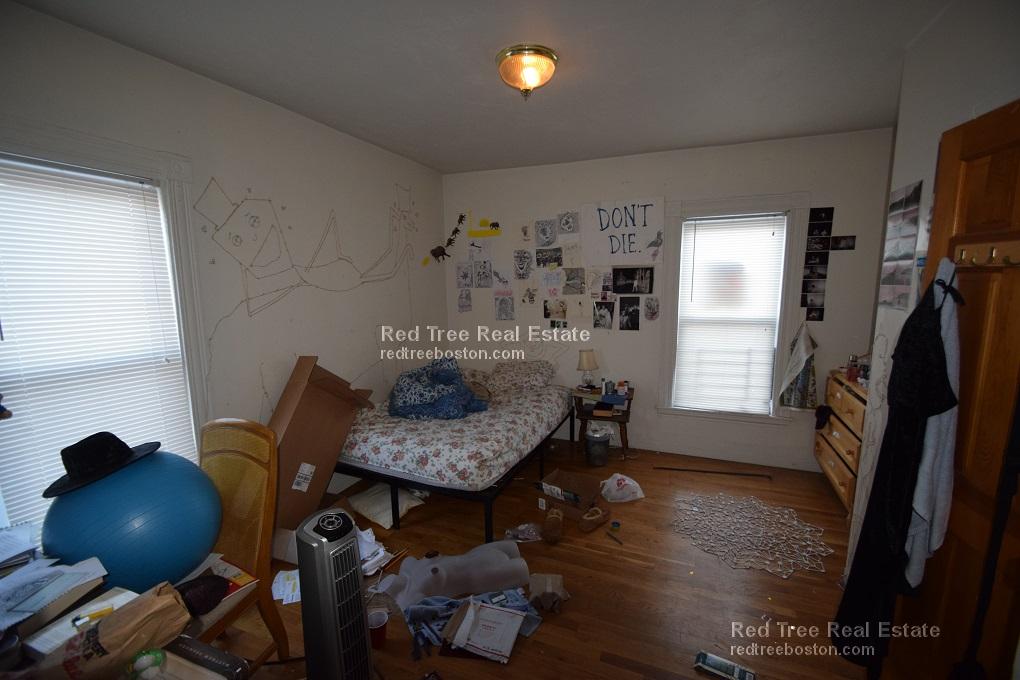 42 Brainerd Rd, Brighton