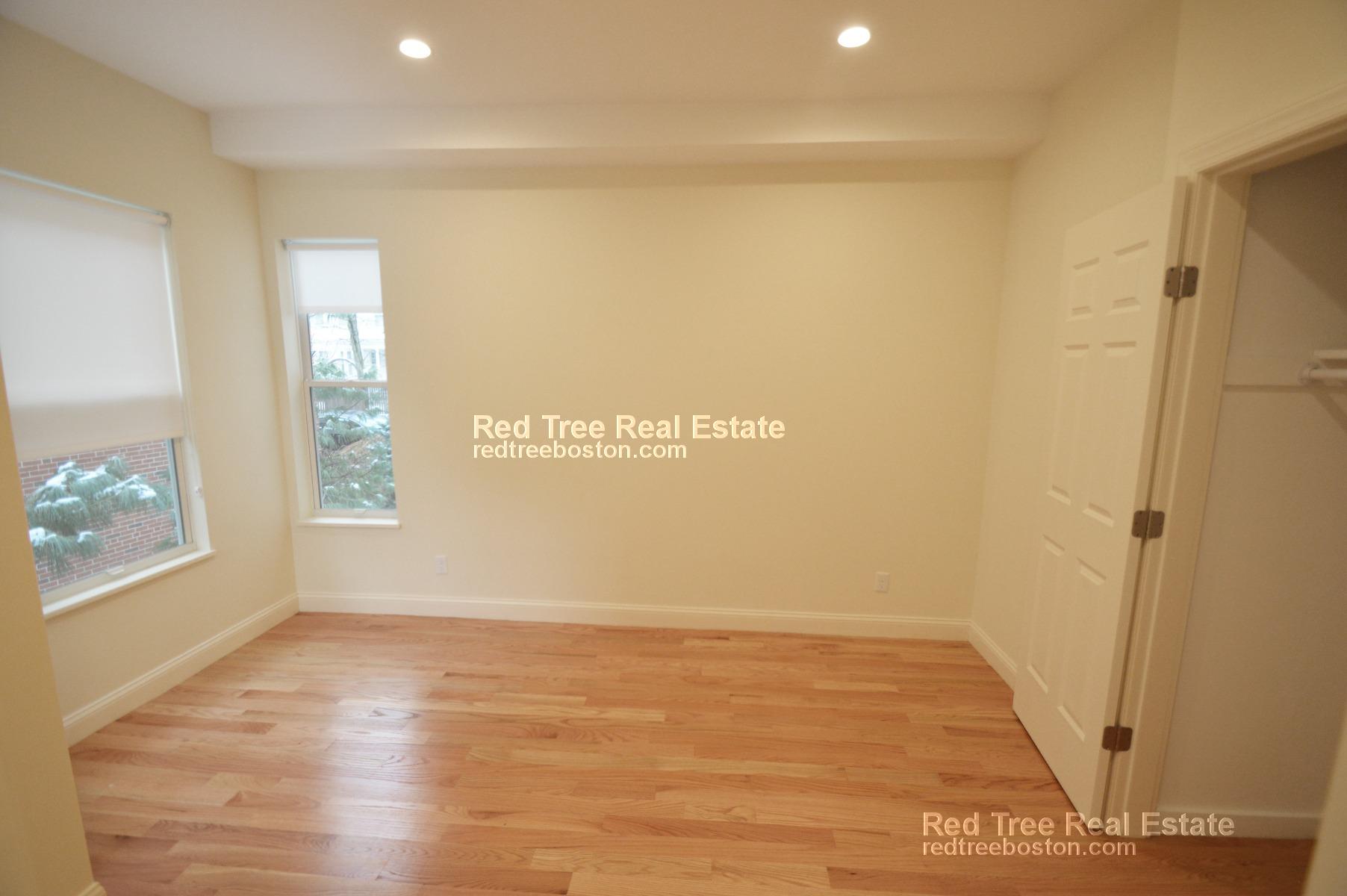 379 Harvard St, Mid-Cambridge