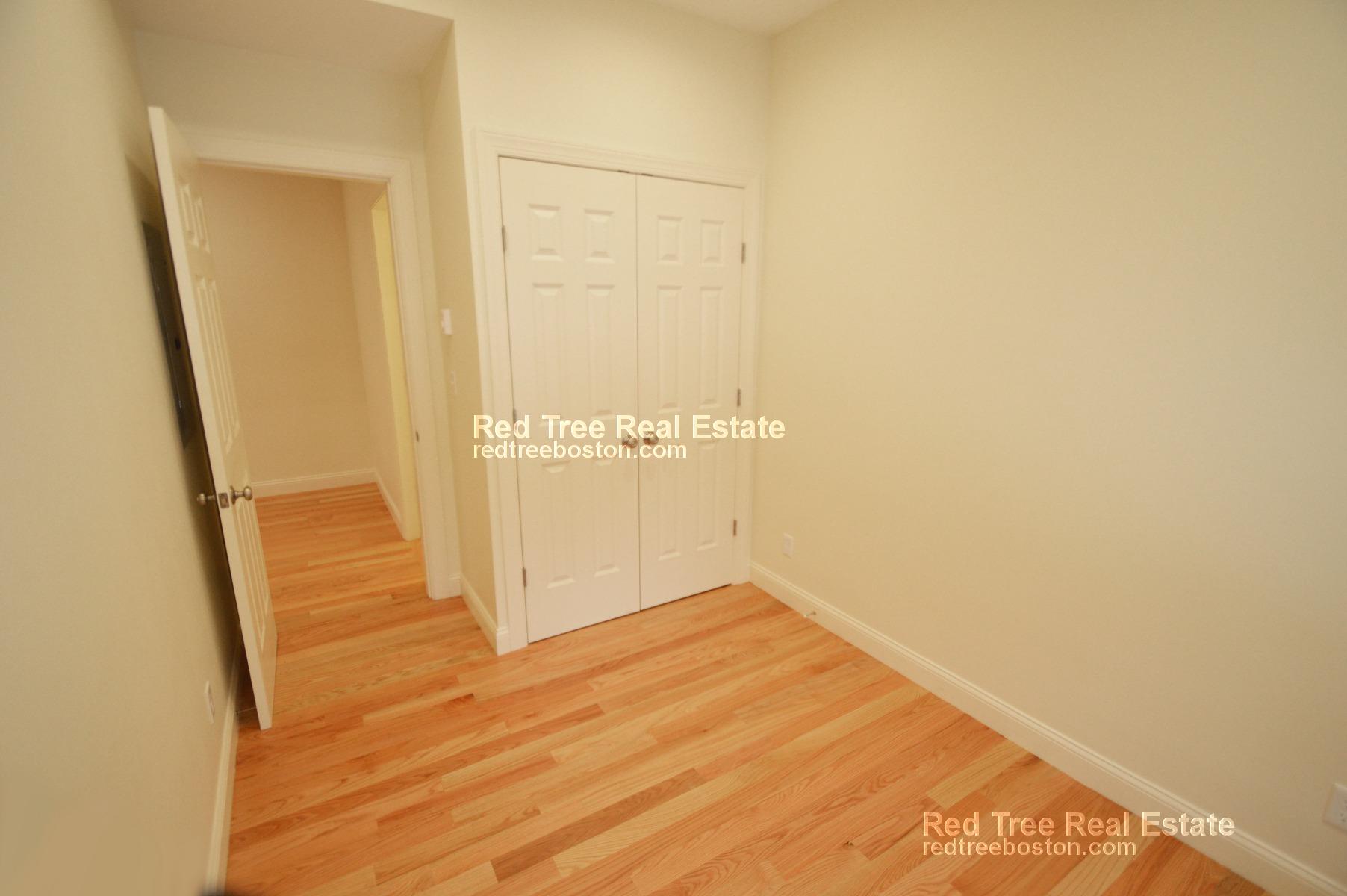 379 Harvard St, Mid-Cambridge