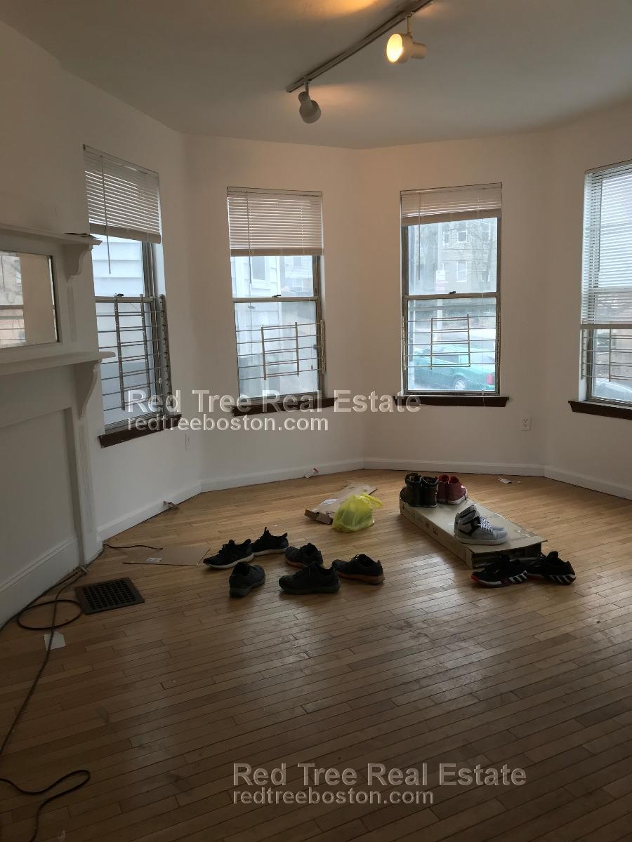 10 Parker Hill Ave, Mission Hill