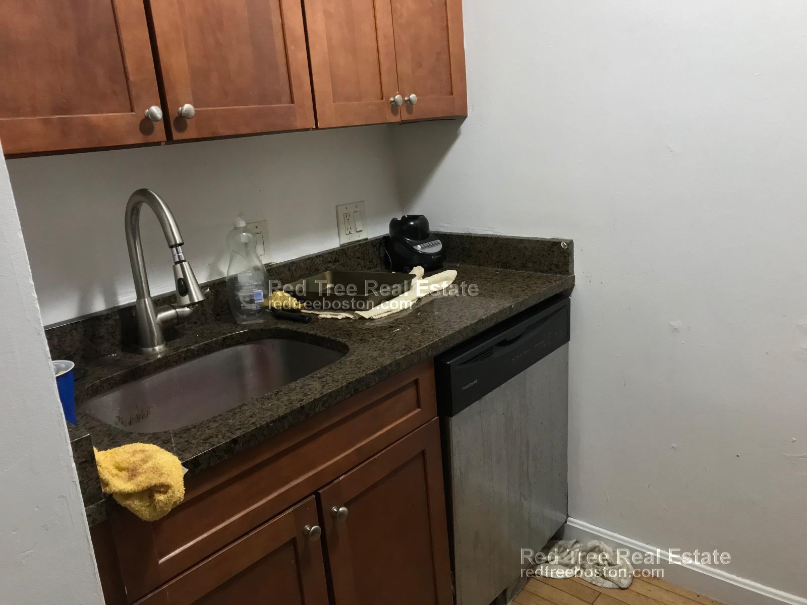 10 Parker Hill Ave, Mission Hill