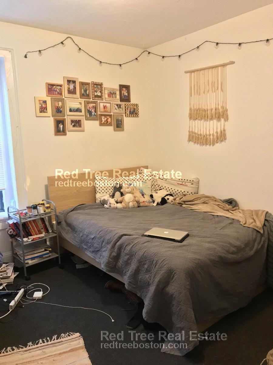 878 Huntington Ave, Mission Hill