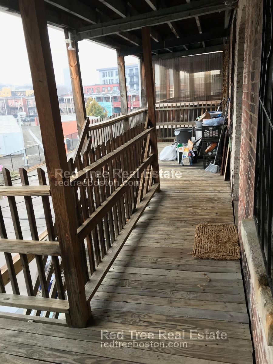 878 Huntington Ave, Mission Hill