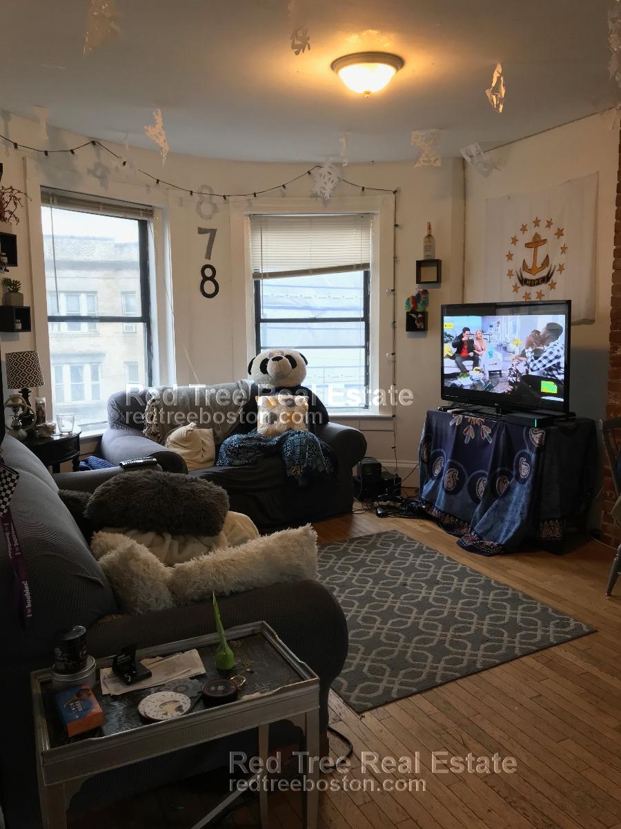 878 Huntington Ave, Mission Hill