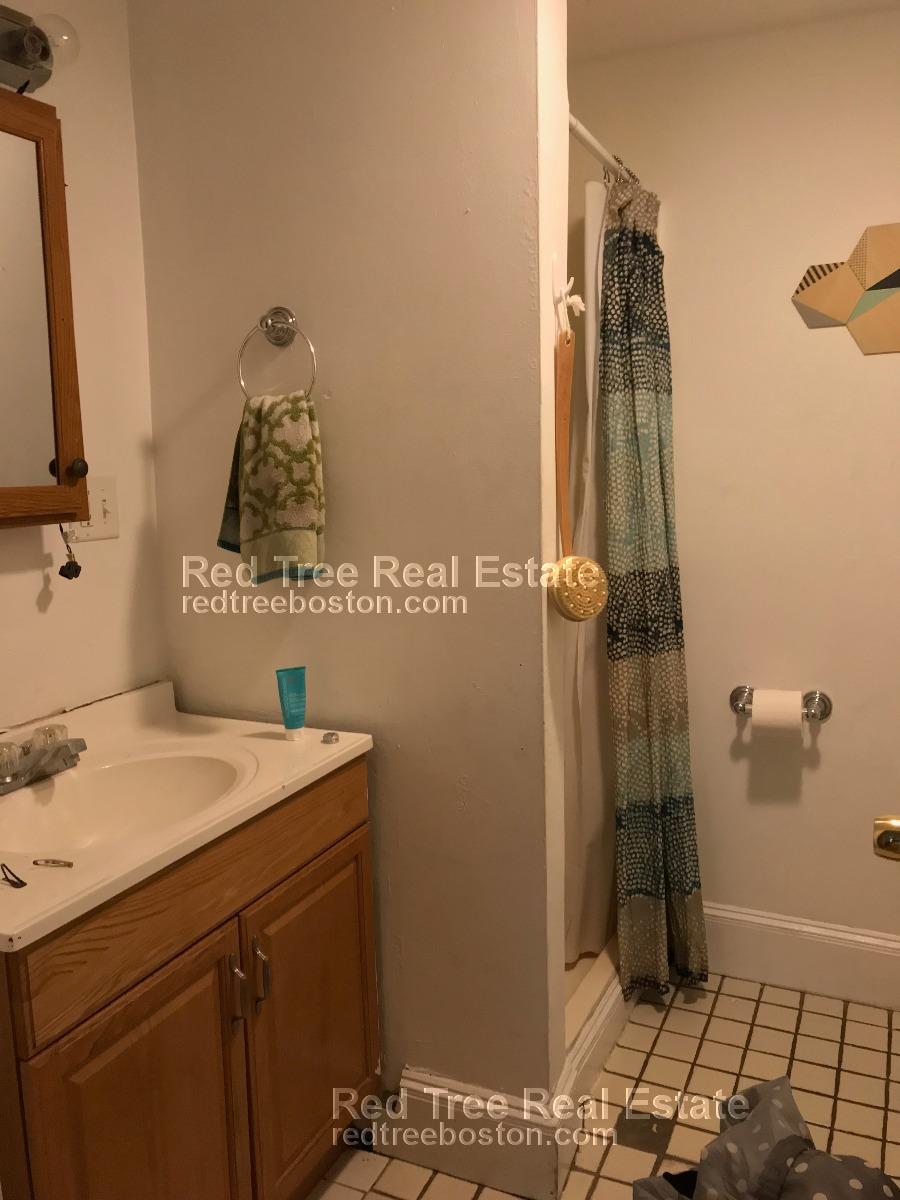 878 Huntington Ave, Mission Hill