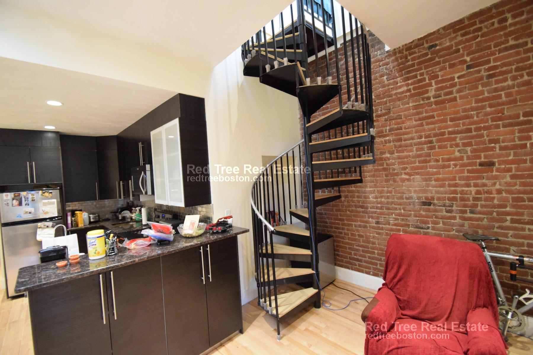 1203 Beacon St, Coolidge Corner