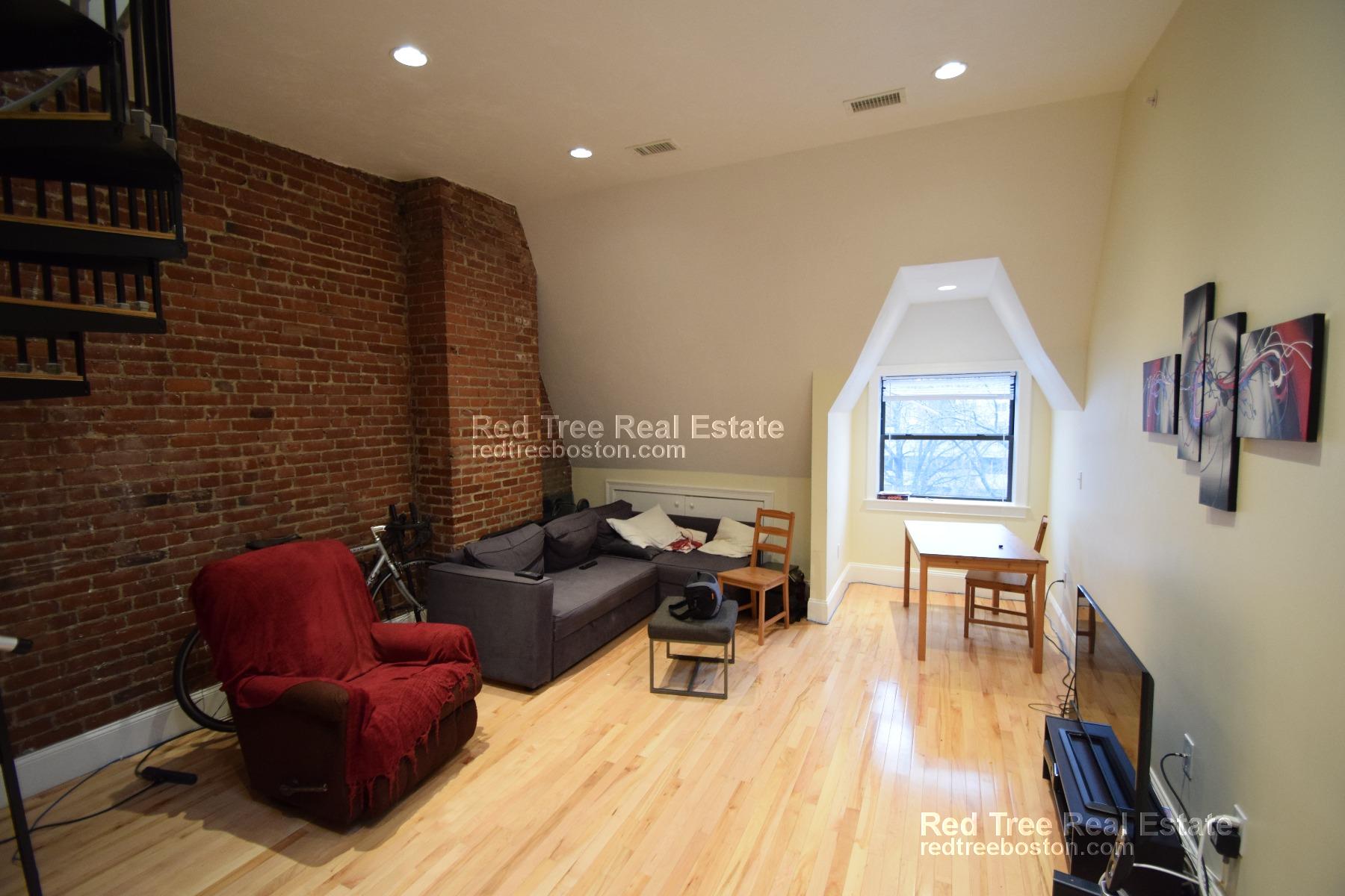 1203 Beacon St, Coolidge Corner