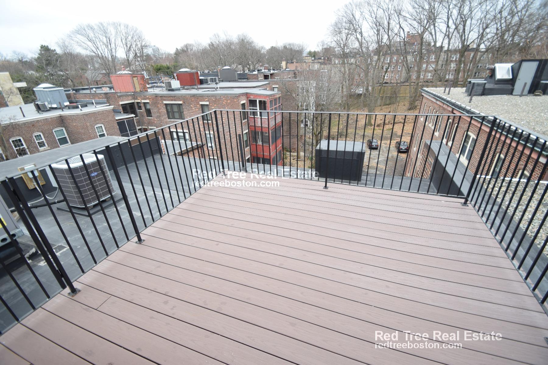 1203 Beacon St, Coolidge Corner