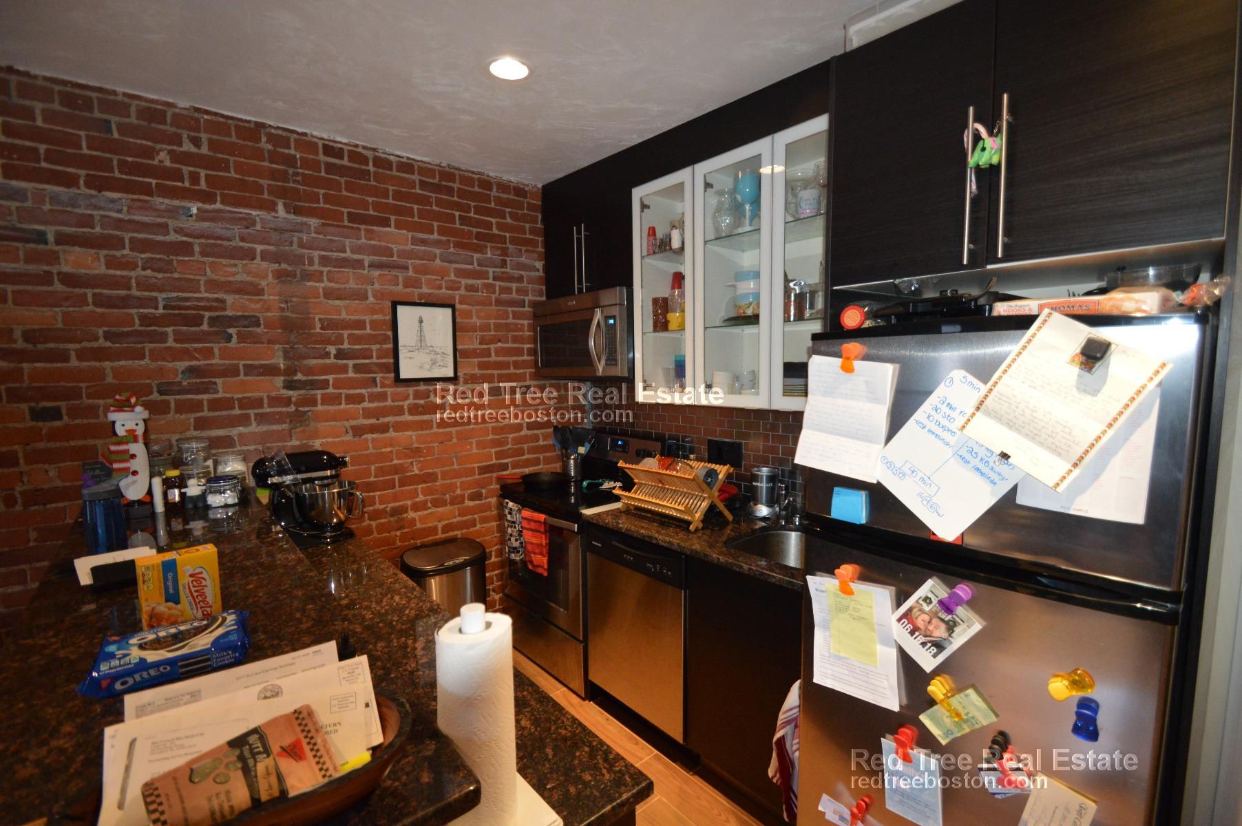 1203 Beacon St, Coolidge Corner