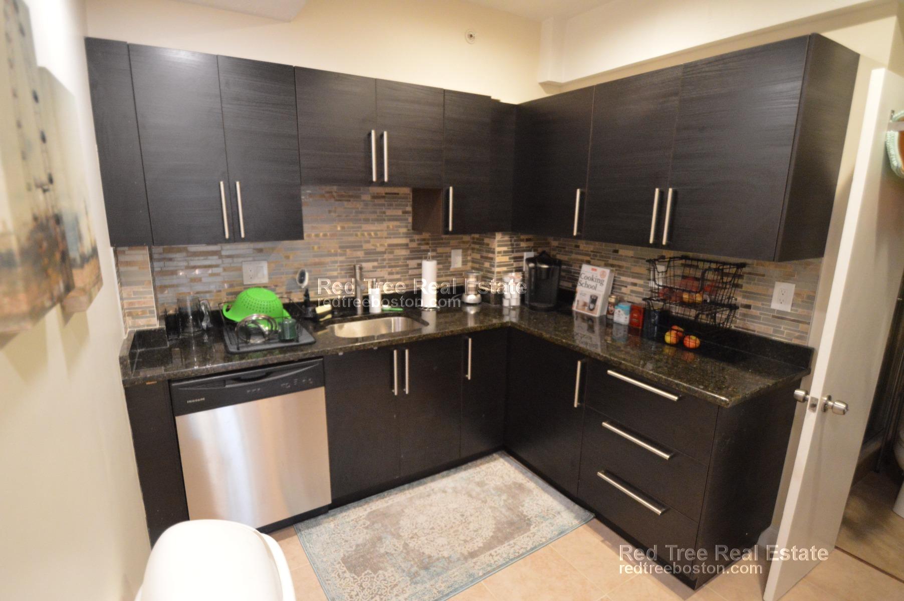 1203 Beacon St, Coolidge Corner