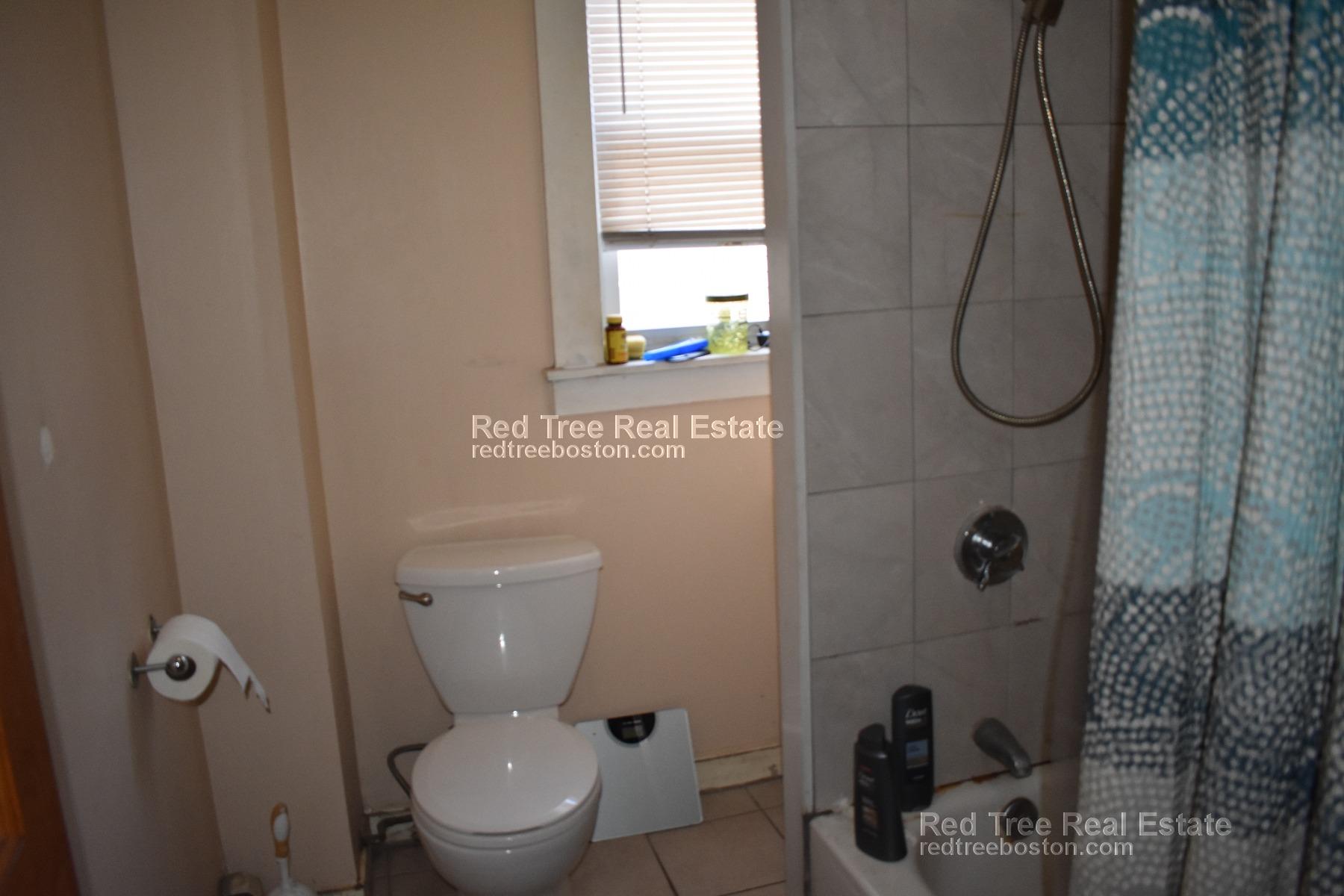 4 bed, 1 bath apartment for rent at 103 Calumet St Unit 3, Mission Hill — photo 11 of 17