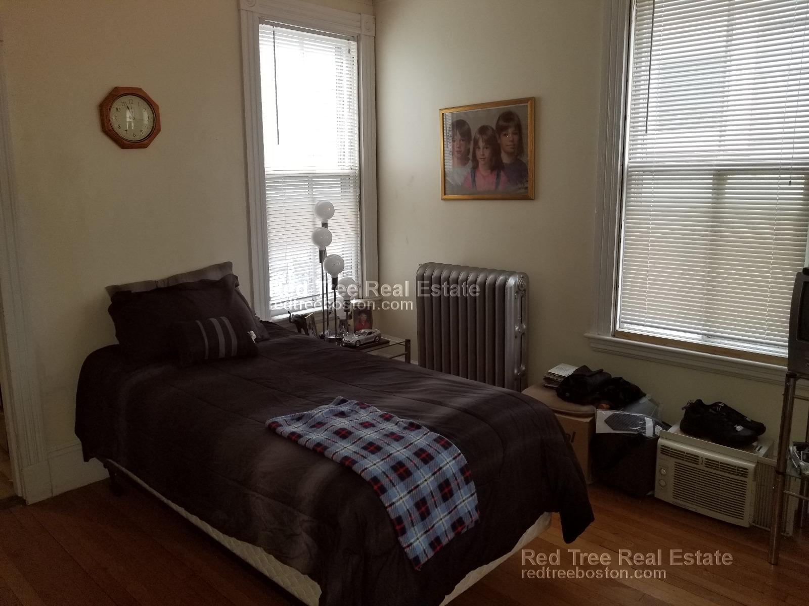2 bed, 1 bath apartment for rent at 45 Crescent Ave Unit 1, Chelsea — photo 3 of 8