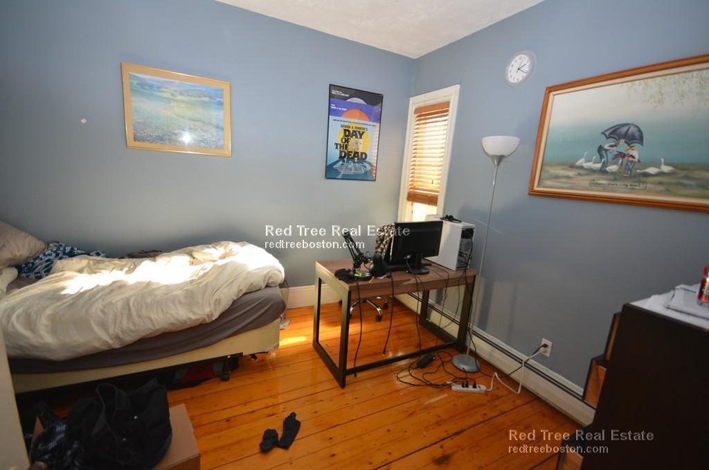 3 bed, 1 bath apartment for rent at 44 Delle Ave Unit 2, Mission Hill — photo 4 of 6