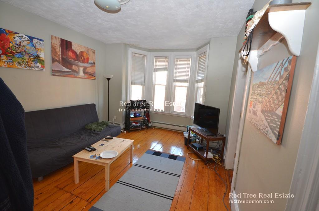 3 bed, 1 bath apartment for rent at 44 Delle Ave Unit 2, Mission Hill — photo 2 of 6