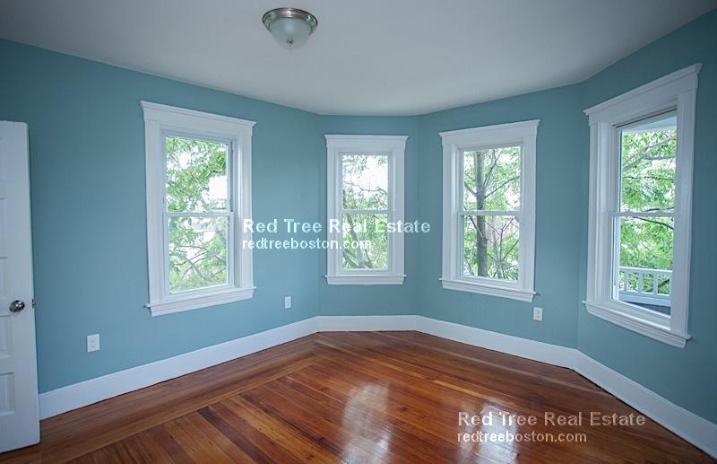 6 Hinckley St, Davis Square