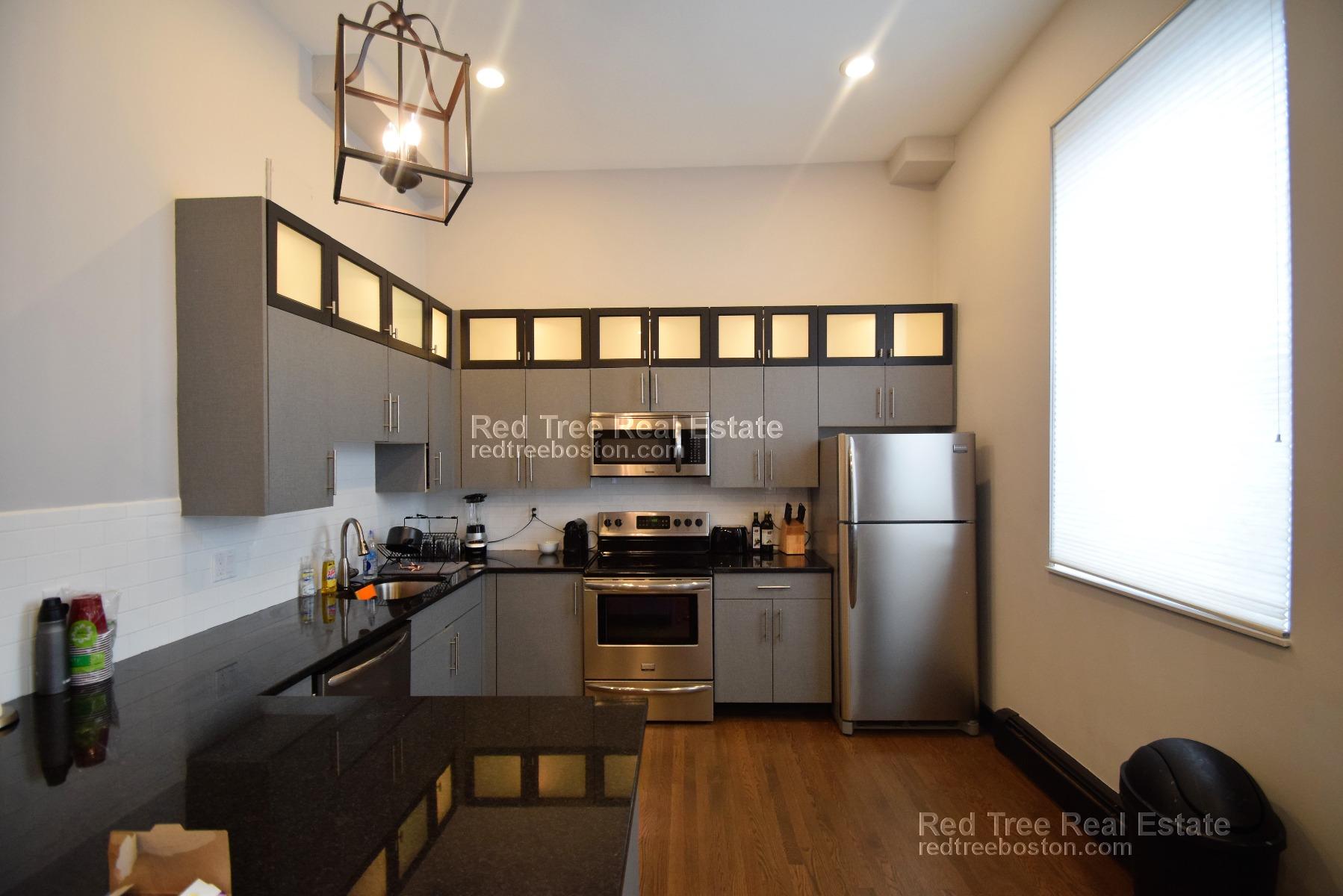 2 bed, 1 bath apartment for rent at 444 Western Ave Unit 1F, Brighton — photo 4 of 40