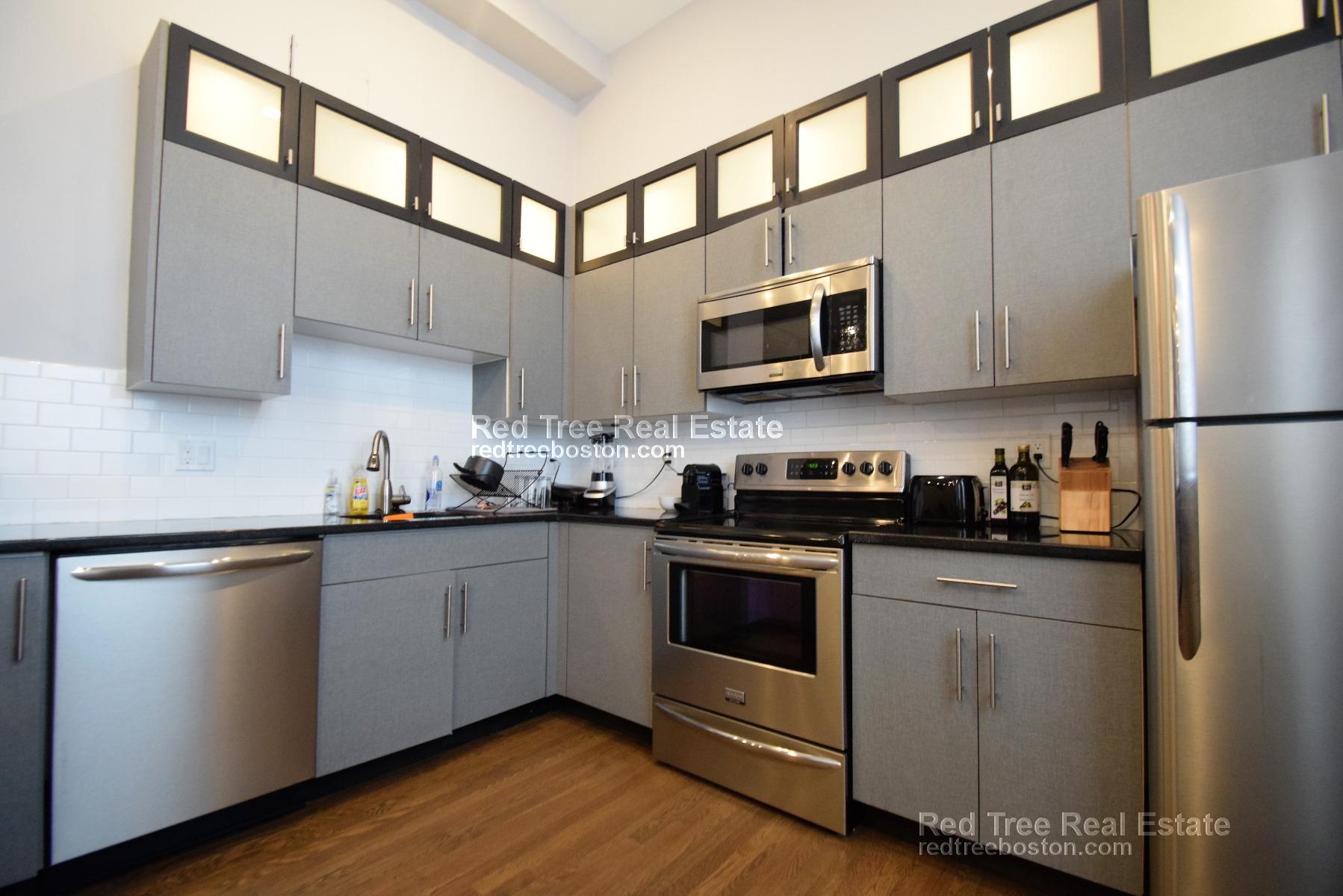 2 bed, 1 bath apartment for rent at 444 Western Ave Unit 1F, Brighton — photo 5 of 40