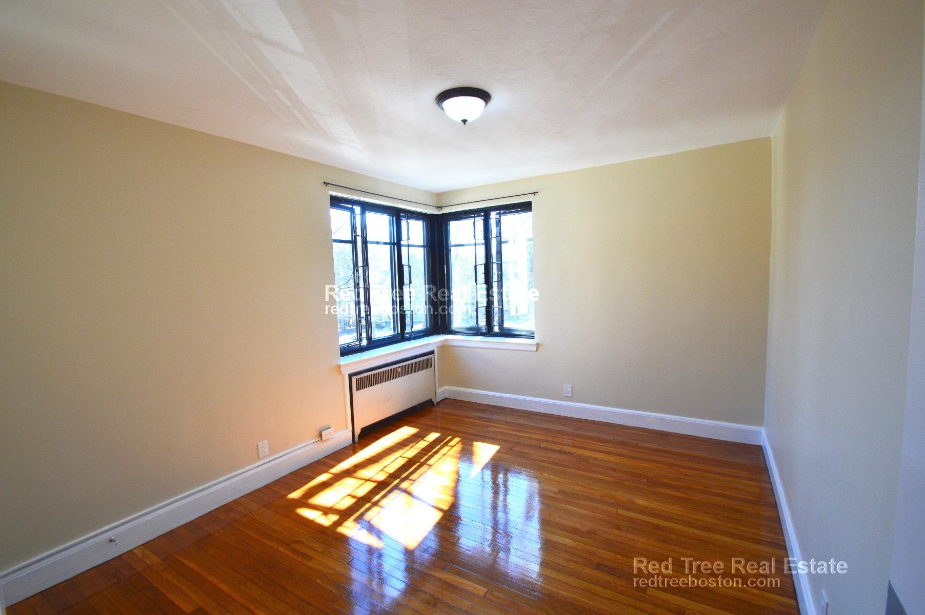 65 Strathmore Rd, Brighton