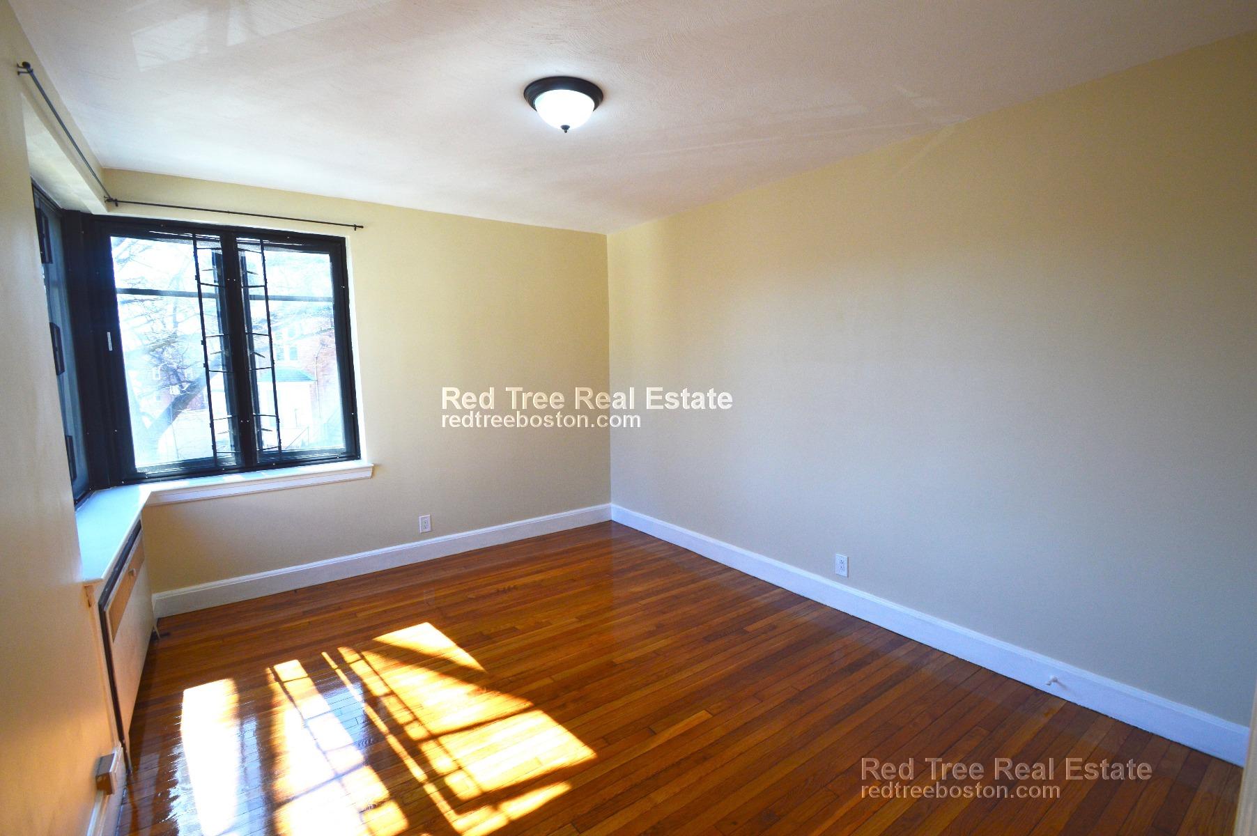 65 Strathmore Rd, Brighton