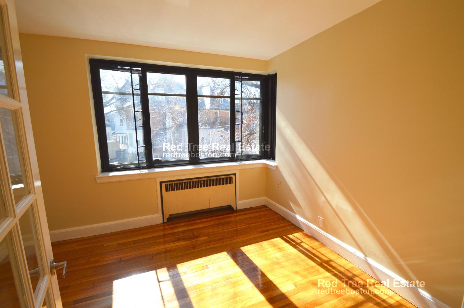 65 Strathmore Rd, Brighton