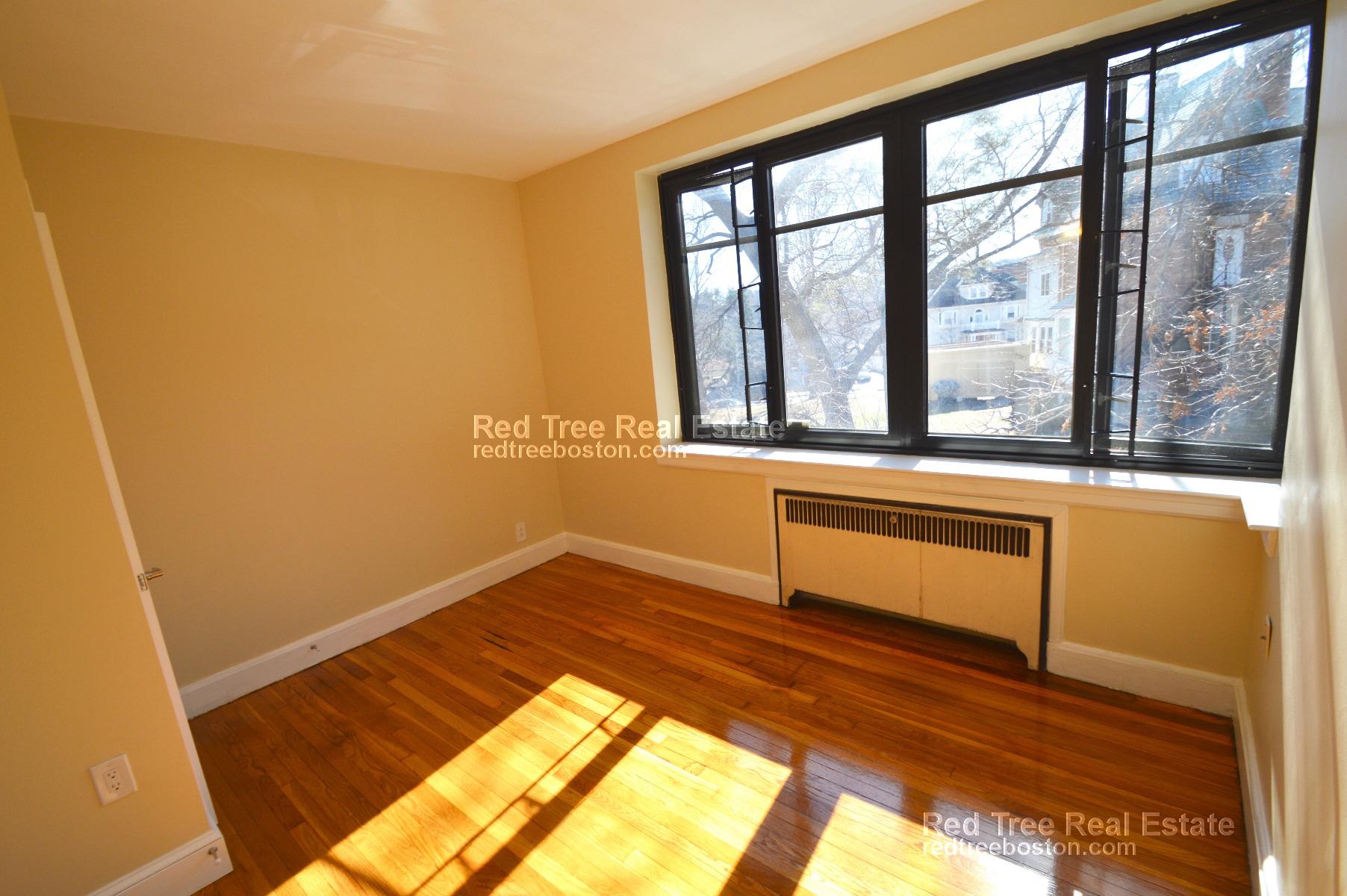 65 Strathmore Rd, Brighton