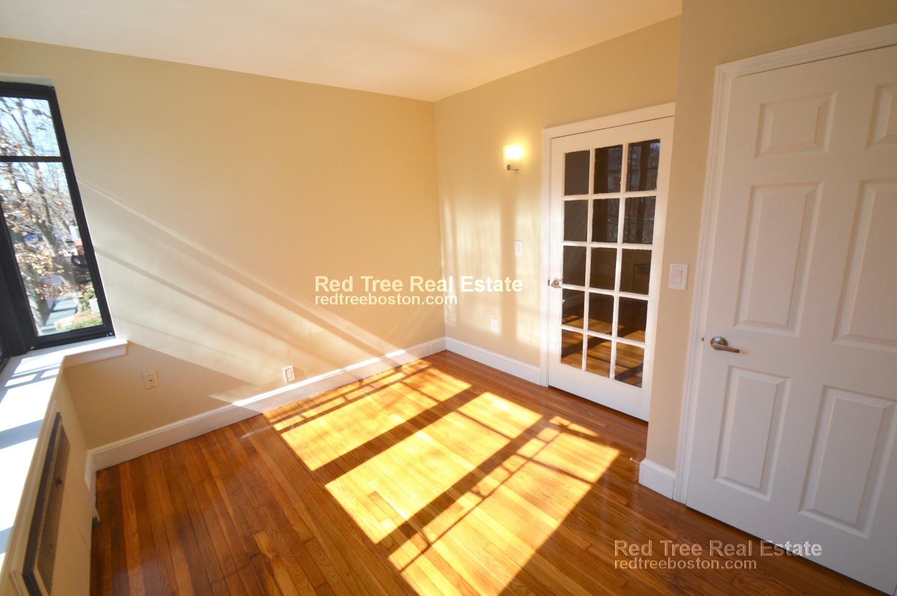 65 Strathmore Rd, Brighton