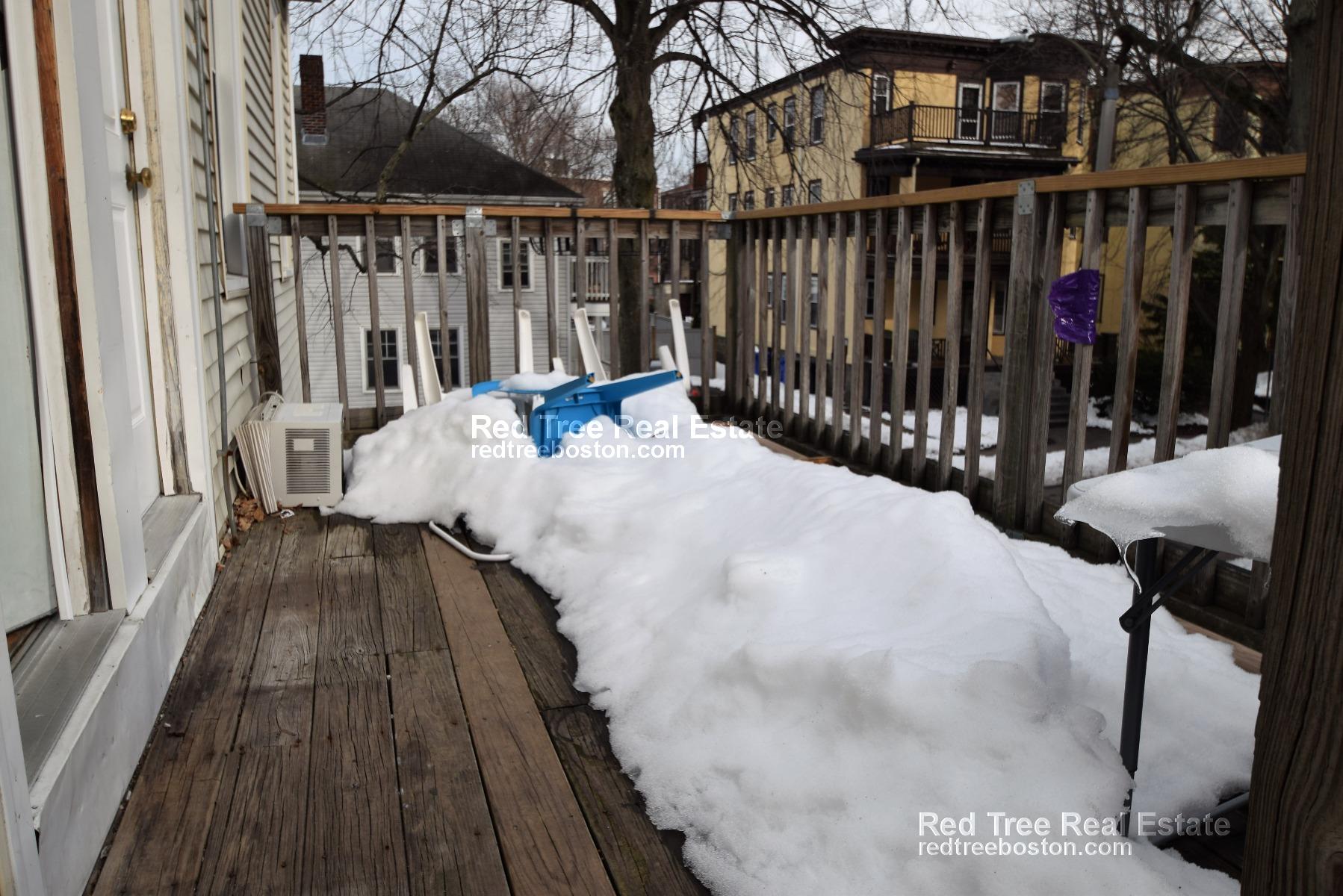 216 Freeman St, Longwood