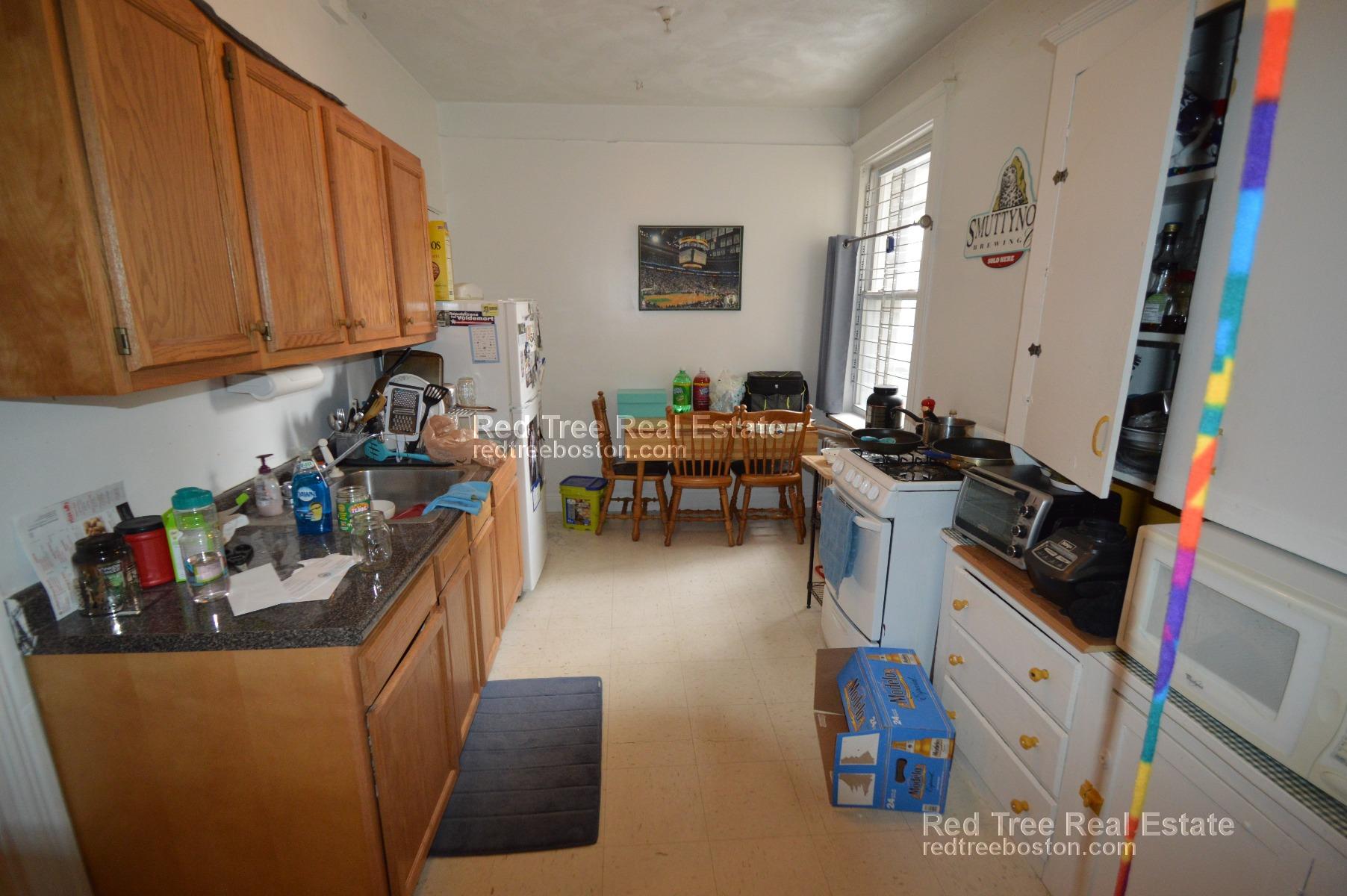 1 bed, 1 bath apartment for rent at 1630 Commonwealth Ave Unit 6, Brighton