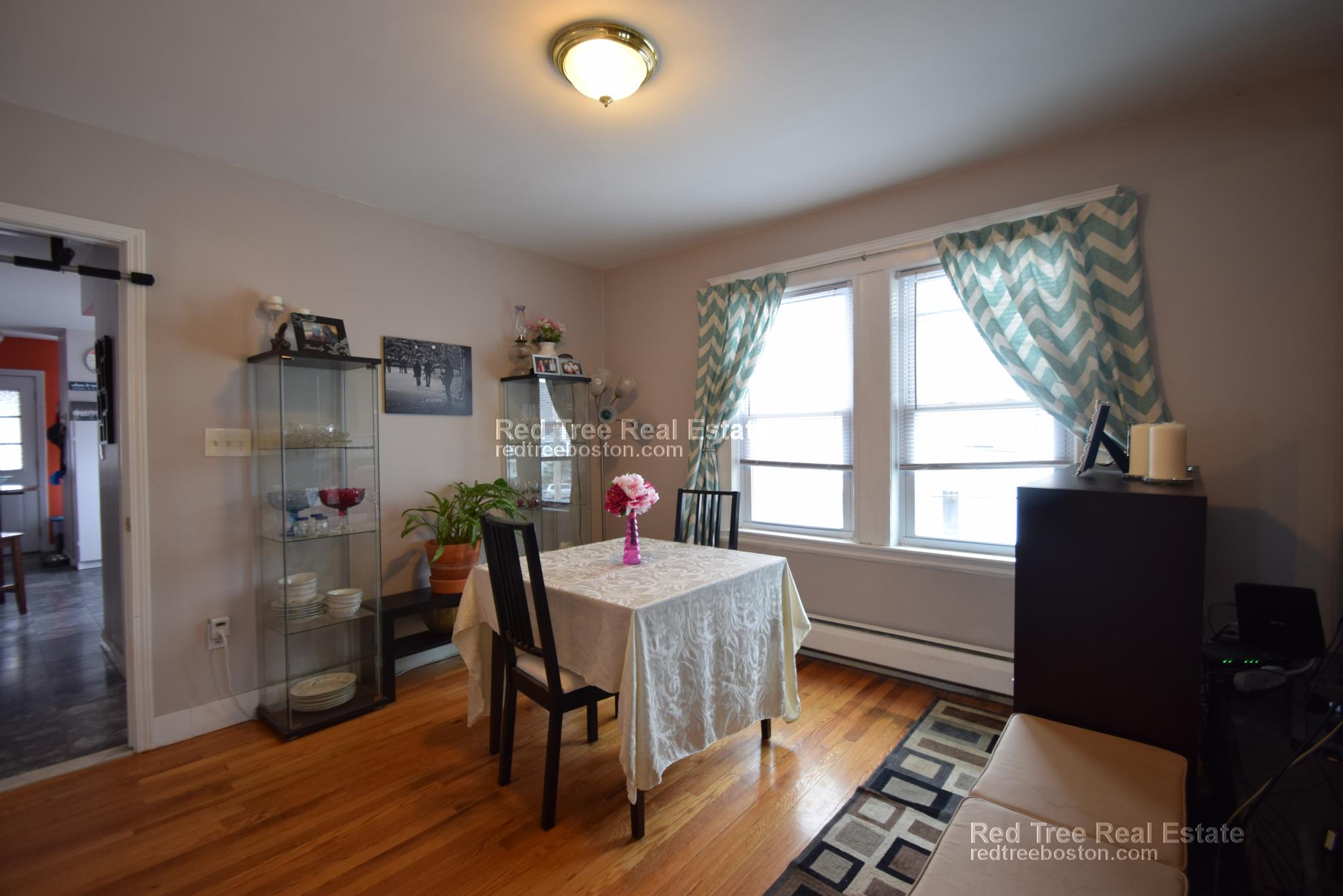 416 Baker St, West Roxbury